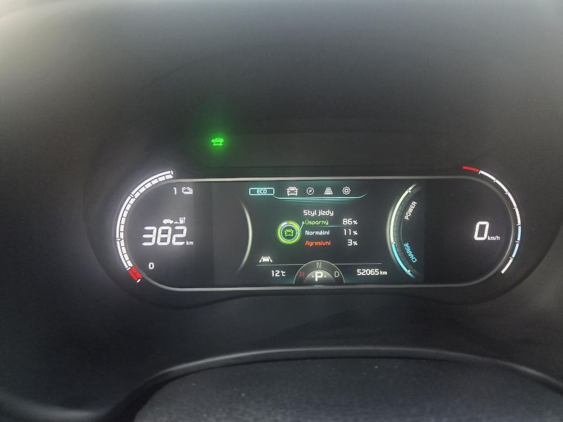 Kia e-Soul (2022) 64 kWh SoH 97,3%,Vision,DPH - fotka 33 z 41