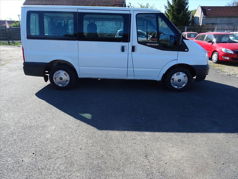 Ford Transit 2,2 - fotka 3 z 22