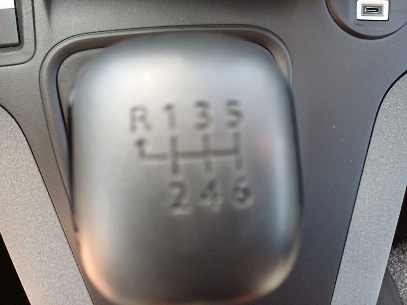 Peugeot Rifter (2026) Long Allure 1.5 HDI 130k - fotka 14 z 22