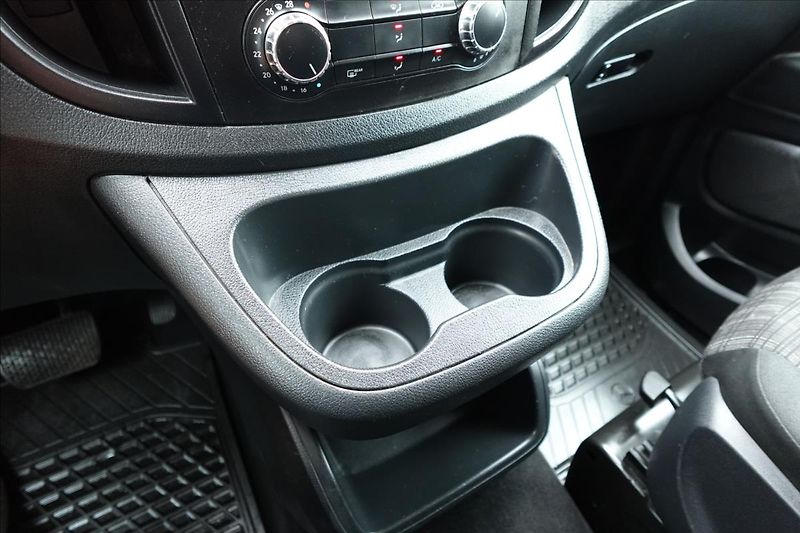 Mercedes-Benz Vito 2,2 119CDi  LONG 8MÍST KLIMA - fotka 42 z 42