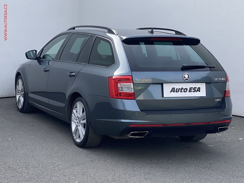 Škoda Octavia (2016) 2.0 TDi, ČR, RS Challange - fotka 6 z 19