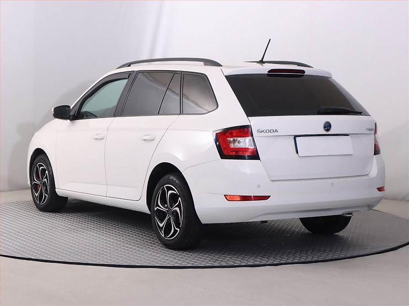 Škoda Fabia (2019) Ambition Plus 1.0 TSI - fotka 4 z 19