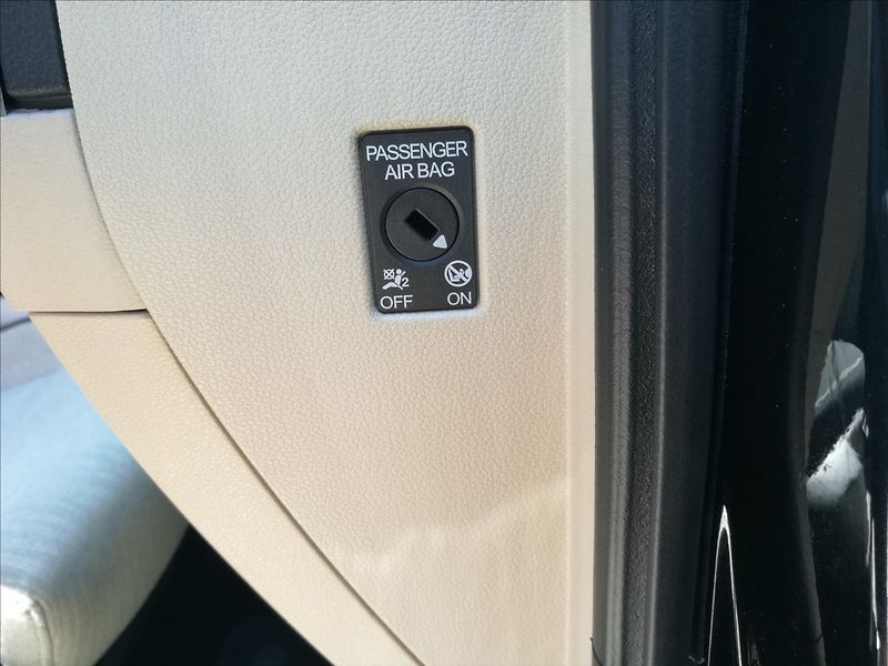 Škoda Karoq 1,5 TSI DSG - fotka 16 z 24