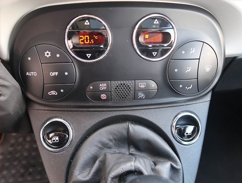 Citroën C4 Picasso (2016) 1.6 BlueHDi, 7 míst, Navi - fotka 18 z 24