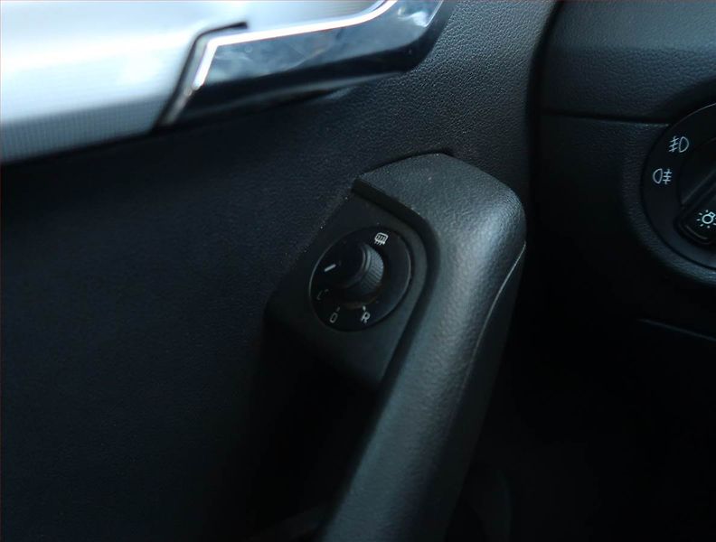 Škoda Octavia (2014) Ambition 1.6 TDI, Tempomat - fotka 18 z 18