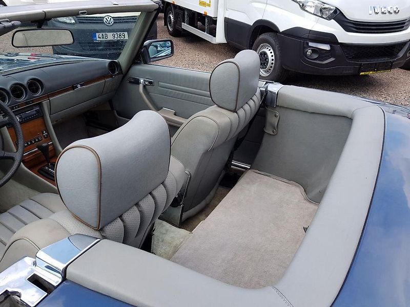 Mercedes-Benz SL 380 1982 160 kW HARDTOP - fotka 18 z 23