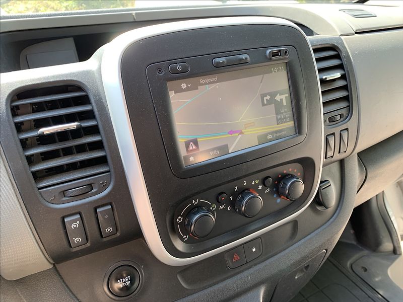 Renault Trafic 1,6 DCI ENERGY ČR,7.MÍST - fotka 13 z 19