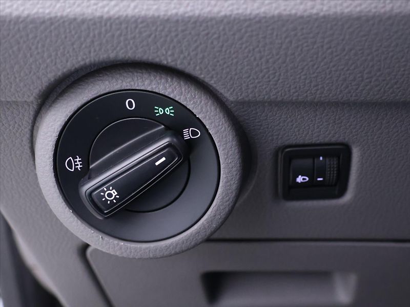 Volkswagen Transporter 2,0 TDI 9-Míst Klima 1.Maj DPH - fotka 18 z 36