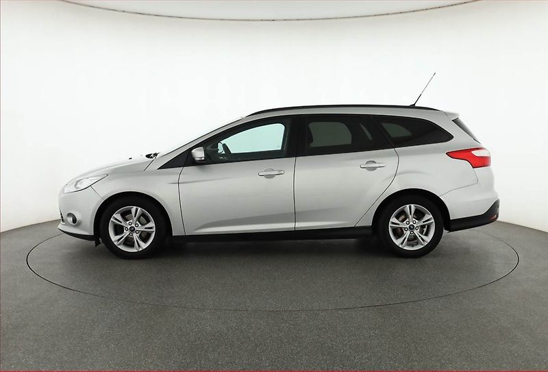 Ford Focus (2014) 1.6 TDCi, Park. senzory - fotka 3 z 18