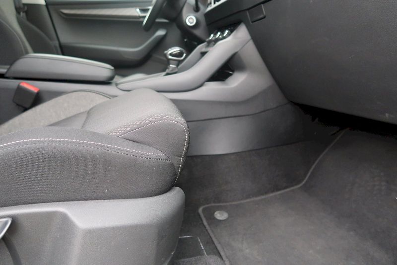 Škoda Karoq (2025) Top Selection 1.5 TSI 110 kW D - fotka 20 z 28