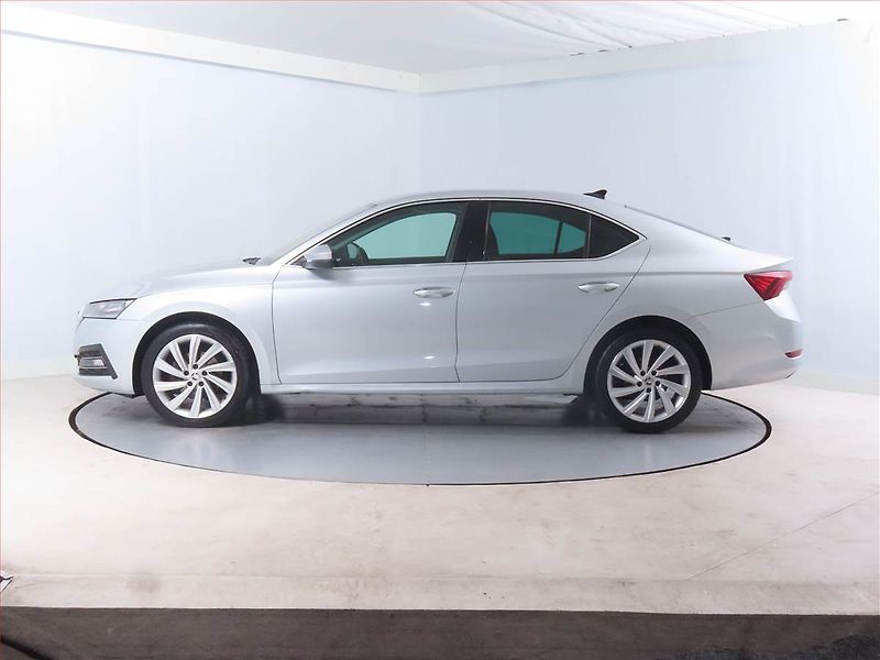 Škoda Octavia (2022) Style Plus 2.0 TDI, Automat - fotka 3 z 16