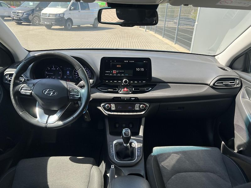 Hyundai i30 (2020) - fotka 14 z 44