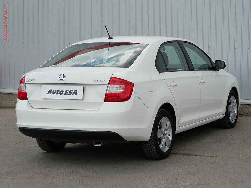 Škoda Rapid (2015) 1.4 TDi, ČR, Ambiente - fotka 4 z 16