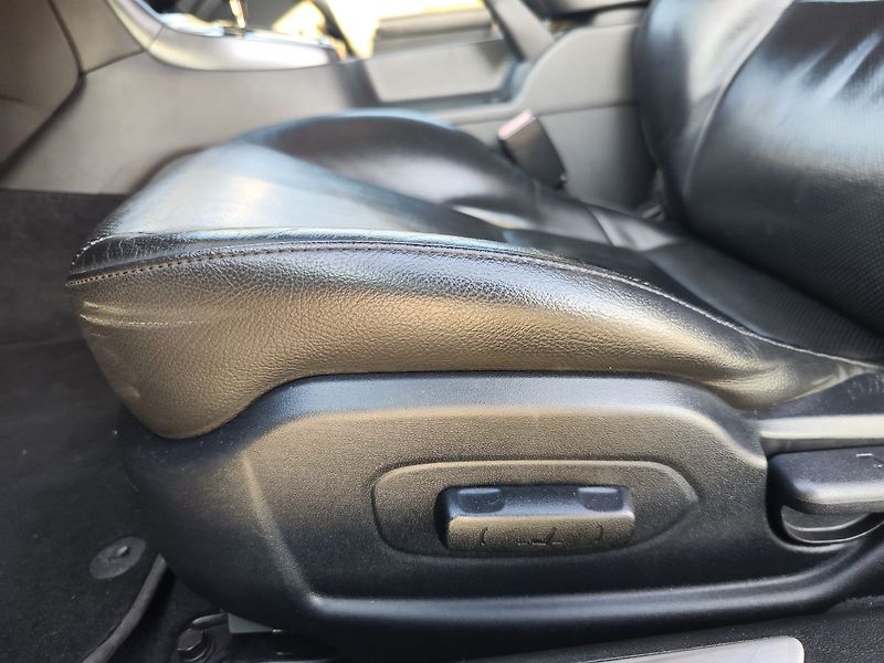 Hyundai Genesis 3.8 V6/223kW Coupe 6AT - fotka 27 z 35
