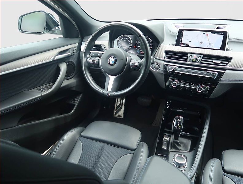 BMW X2 (2019) xDrive18d - fotka 7 z 21