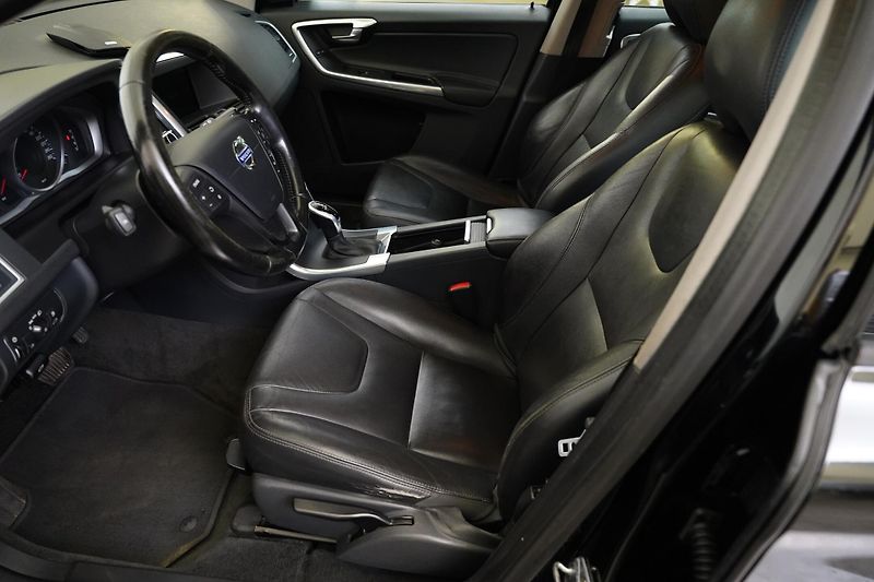 Volvo XC60 - fotka 9 z 27