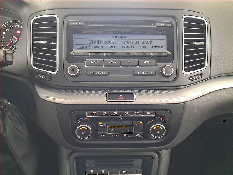 Volkswagen Sharan (2011) 2.0 TDI, Tempomat - fotka 12 z 14