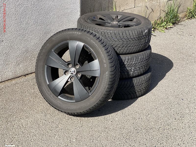 Škoda Superb (2017) 2.0 TSi 4x4, SportLine, DSG - fotka 17 z 17