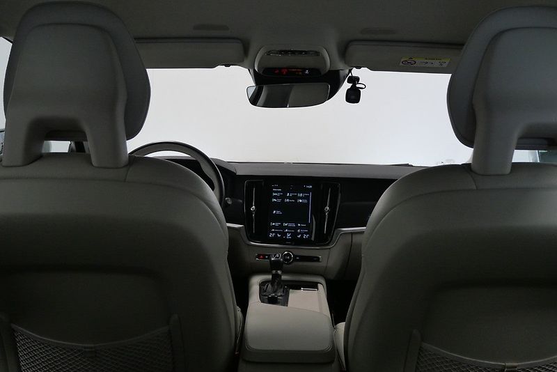 Volvo V90 - fotka 21 z 23