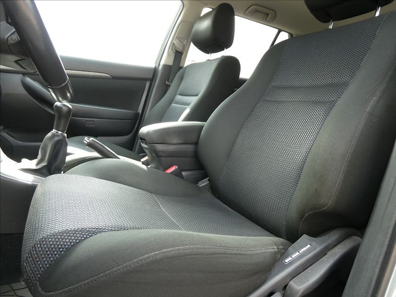 Toyota Avensis 1,8 16V 95kW závěs,digi.klima - fotka 27 z 32