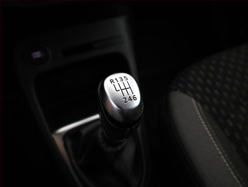 Renault Captur (2019) 1.3 TCe, Serv.kniha, Navi - fotka 11 z 18
