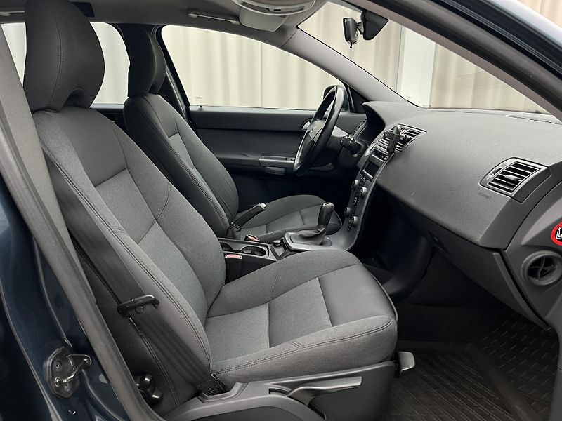 Volvo V50 1.6D SENZORY - fotka 16 z 36