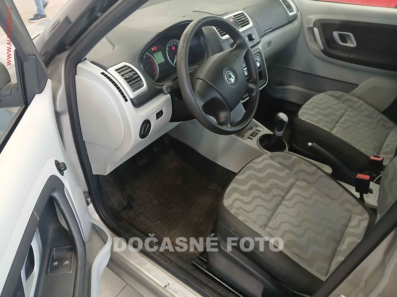 Škoda Fabia (2008) 1.2 i, ČR, park.asist - fotka 3 z 3