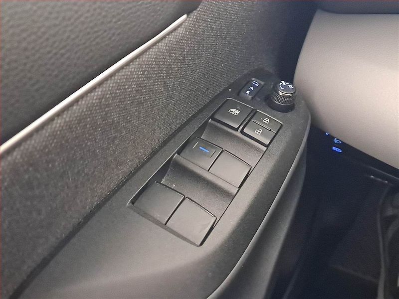 Toyota Yaris Cross (2022) 1.5 VVT-i - fotka 17 z 17