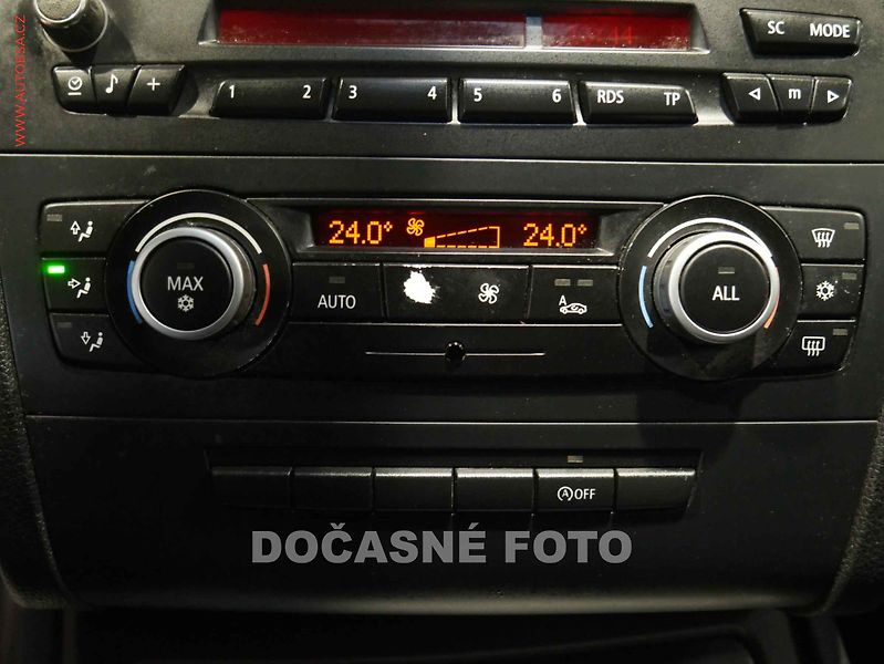 BMW Řada 1 (2010) 116 d, autoAC, STK9/28 - fotka 14 z 18