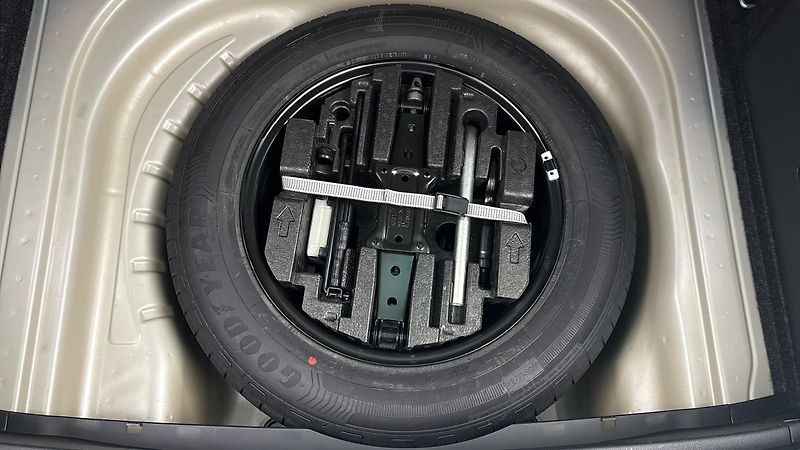 Škoda Octavia 2.0 TDI Style Combi - fotka 20 z 27