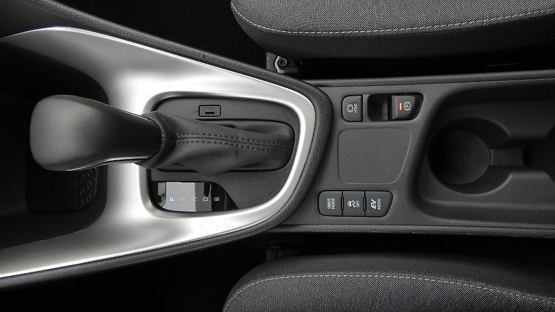 Mazda 2 1.5 Hybrid e-CVT Agile - fotka 17 z 22