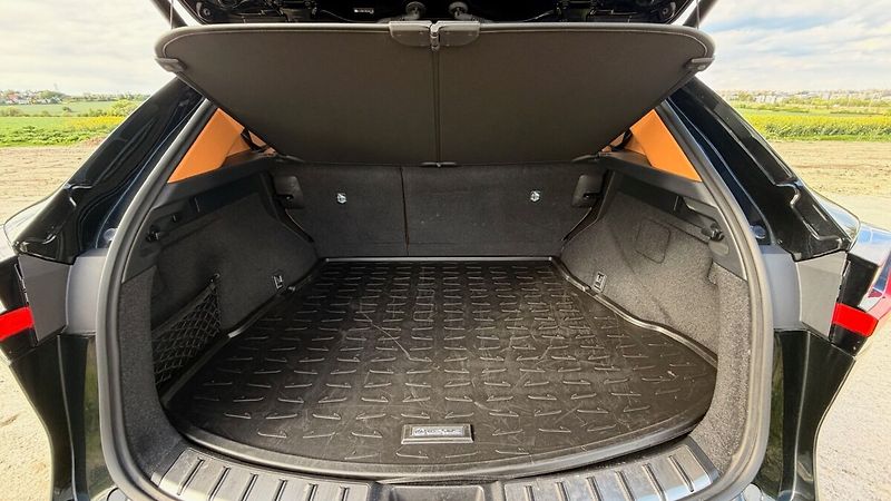 Lexus NX 450h plus 450H+ 2,5 PHEV PRESTIGE - fotka 24 z 25