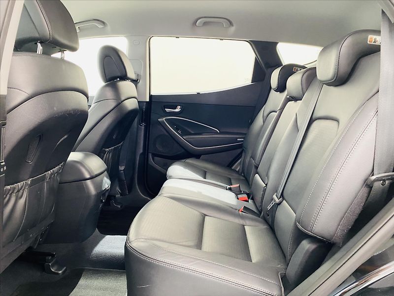 Hyundai Santa Fe 2,2 CRDi 145kW Style 4x4 - fotka 6 z 27
