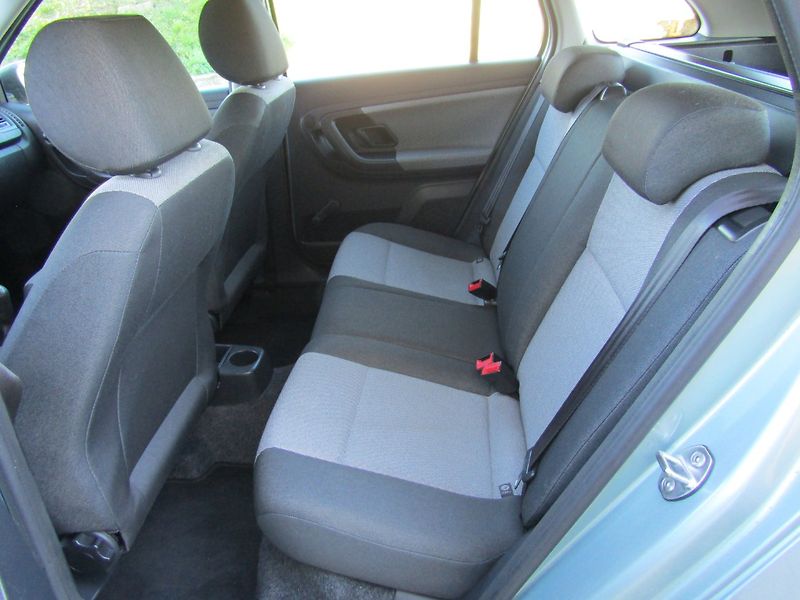 Škoda Fabia (2012) 1.2 12v 44kW ZIMNÍ PNEU - fotka 22 z 34