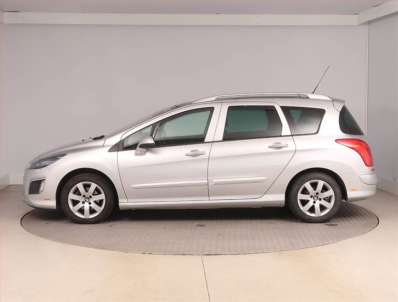 Peugeot 308 (2012) 1.6 HDi, Navi, Xenony - fotka 3 z 17