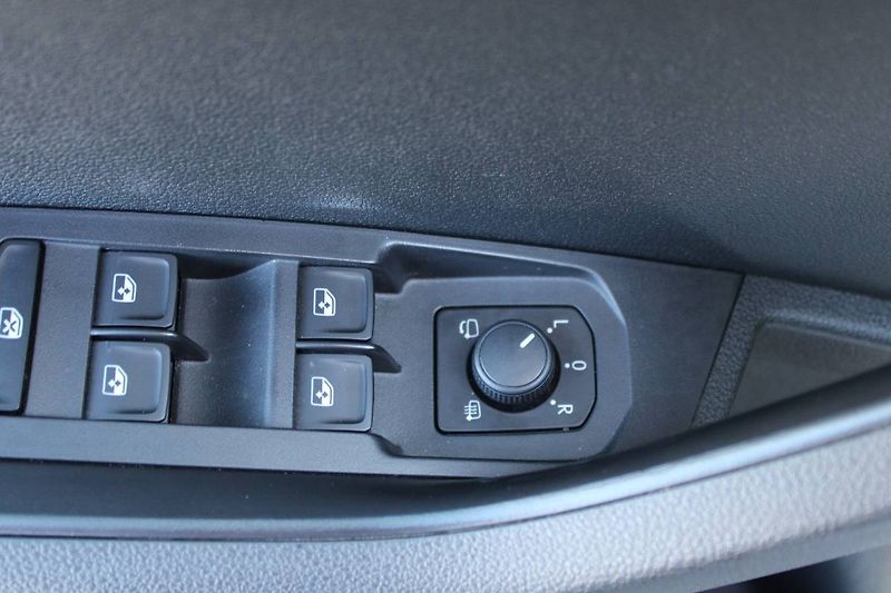 Škoda Karoq (2022) 1.5 TSI 110 kW LED manuál - fotka 10 z 35