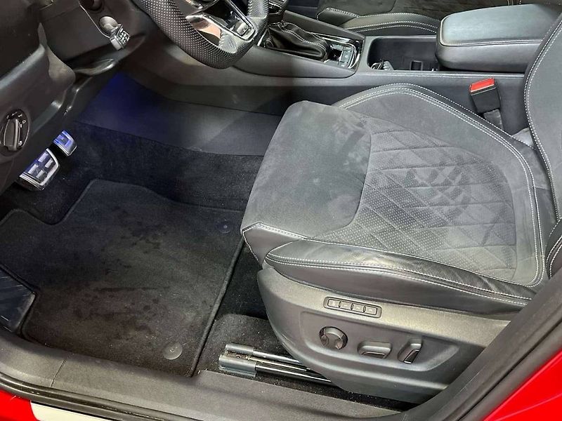 Škoda Kodiaq (2023) 2.0 TSI Sportline 4x4 - fotka 11 z 20