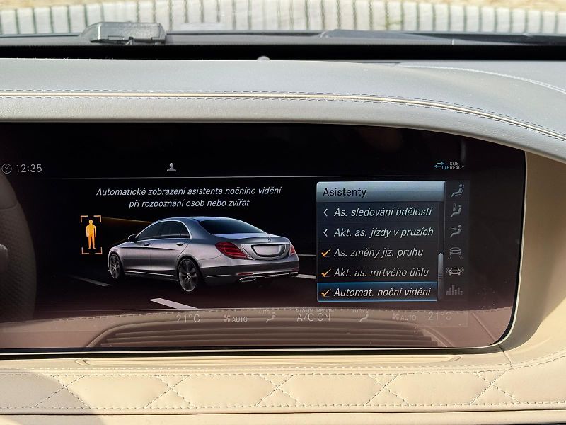 Mercedes-Benz Třídy S S560-4M-DESIGNO-LCD-R20-ČR - fotka 35 z 39