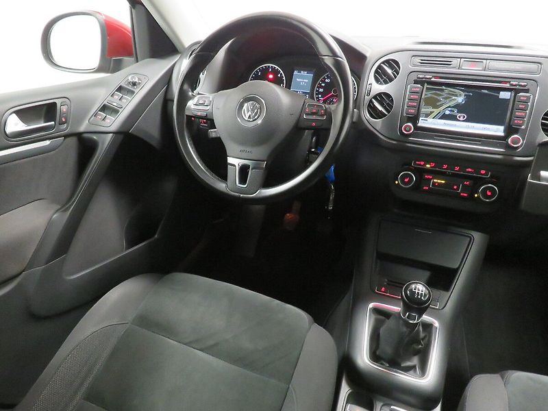 Volkswagen Tiguan - fotka 15 z 26