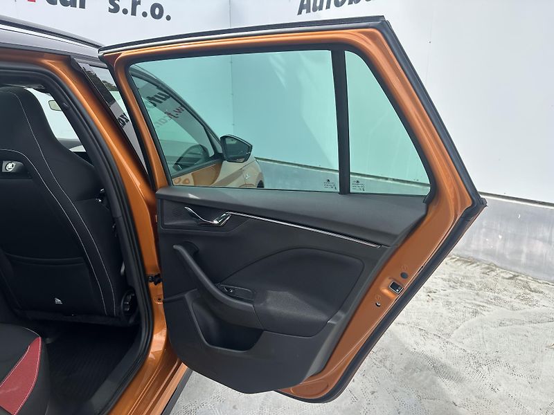 Škoda Kamiq (2023) 1.5 TSI Monte Carlo rezervace - fotka 10 z 34