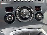 Peugeot 5008 (2011) 1.6 HDi, AC, tempo, park - náhled 14