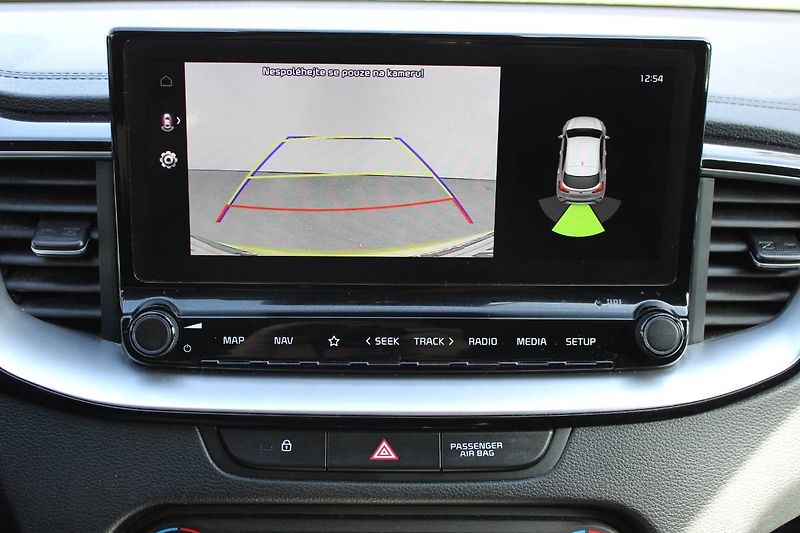 Kia XCeed (2020) 1.6 T-GDI 150kW automat LED - fotka 16 z 32