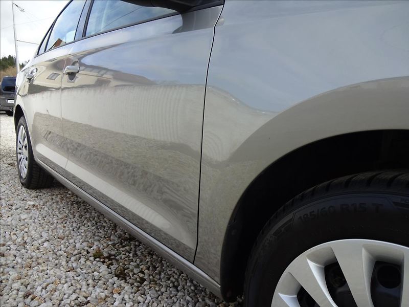 Škoda Rapid 1.2TSI 66kW - fotka 10 z 46