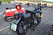Takhle vypadá unikátní motocykl zezadu.