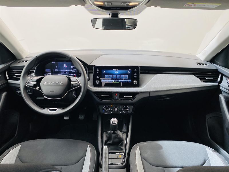 Škoda Scala 1,0 TSI 85kW Selection - fotka 9 z 22