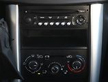 Peugeot 207 (2011) 1.4, nová STK, zamluveno - náhled 12