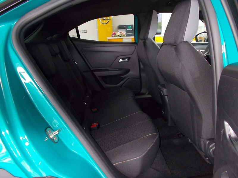 Opel Mokka (2026) HIT 1.2 TURBO (100kW/136k) MT6 - fotka 15 z 27