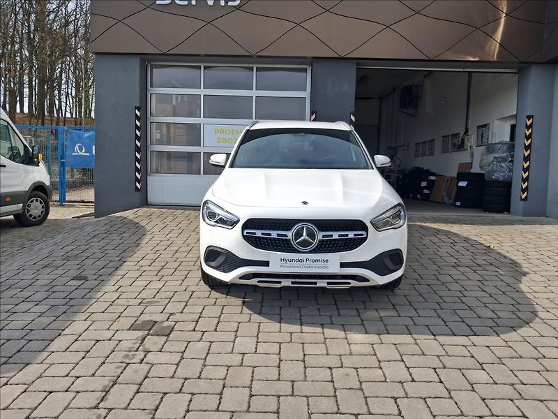 Mercedes-Benz GLA 1,3 180 MHEV Limited - fotka 4 z 21
