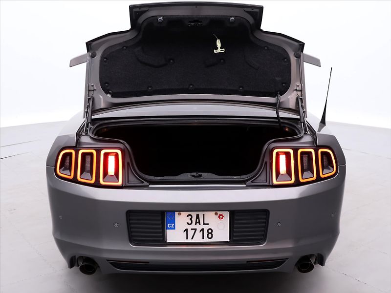 Ford Mustang 3.7 V6 227kW Aut Xenon Klima - fotka 9 z 27