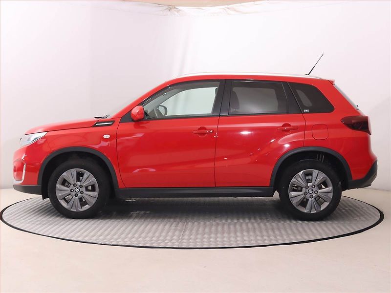 Suzuki Vitara (2022) 1.4 BoosterJet - fotka 3 z 18